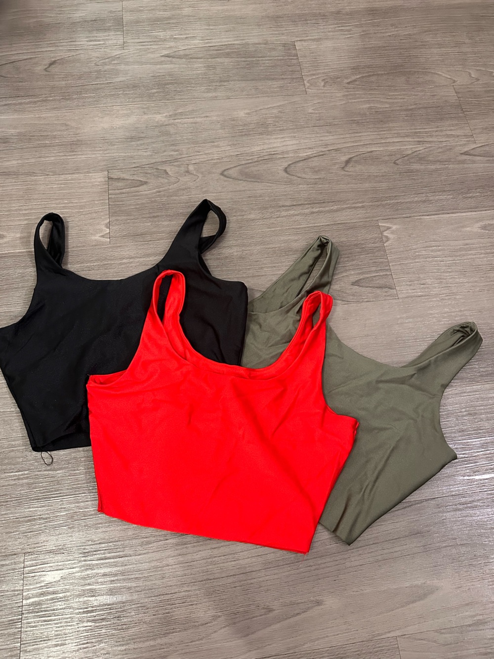 Everyday Women's Scoop Neck Crop Tank - Red, Black, Olive